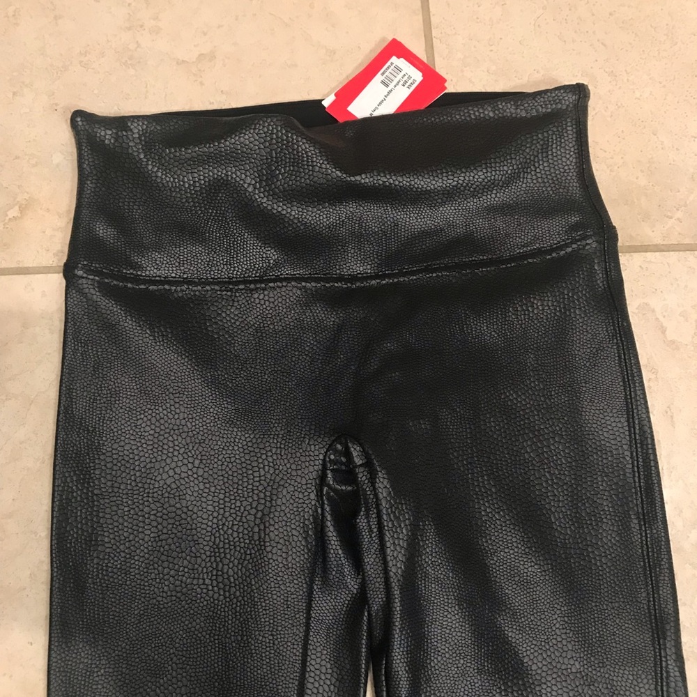SPANX Faux Leather Pebbled Leggings, NWT